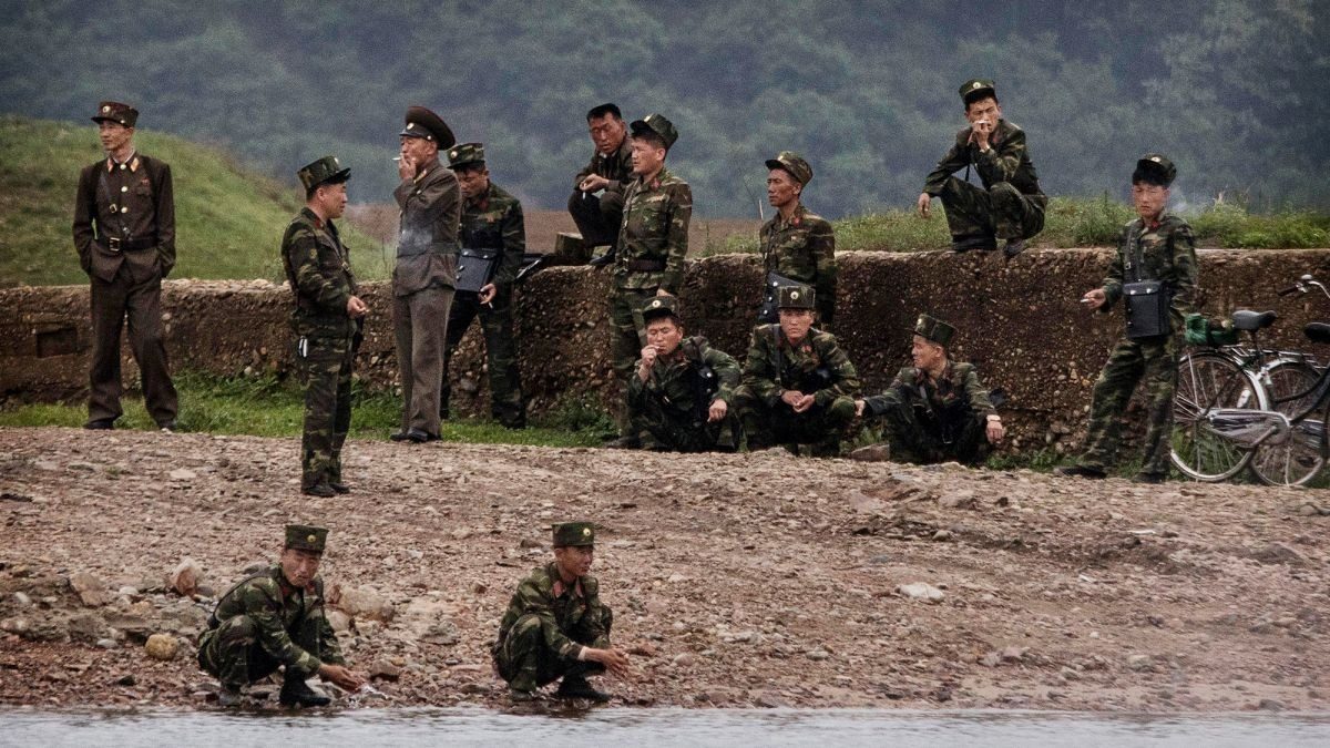 Партія військових КНДР втекла з позицій за 7 км від України