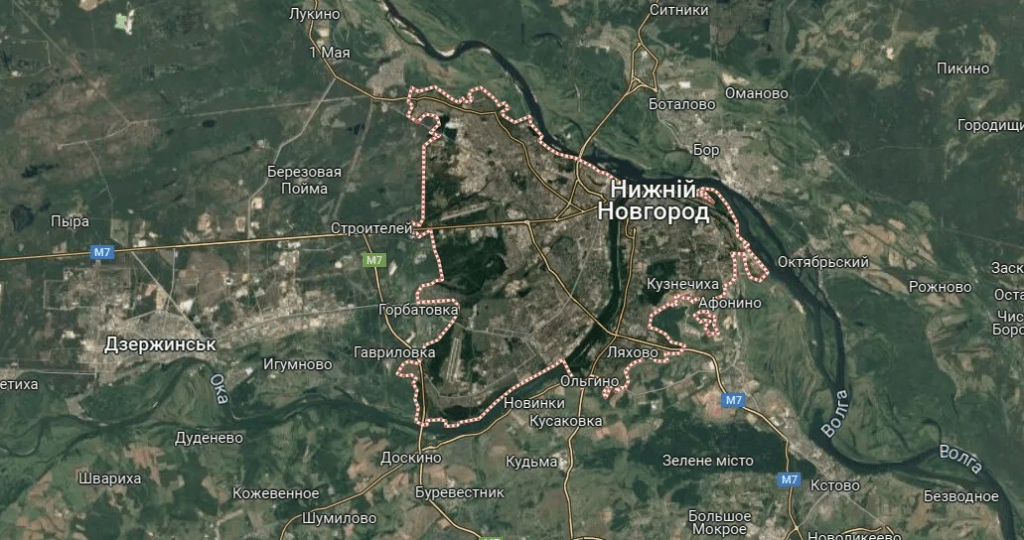 В РФ жаліються на атаку дронів на "спиртзаводи" (фото, відео) 8 В РФ жаліються на атаку дронів на "спиртзаводи" (фото, відео)