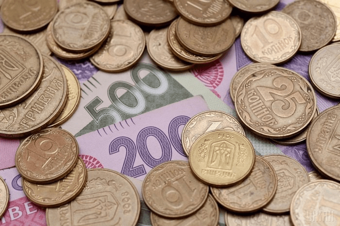 В якій валюті українцям краще зберігати гроші та як вкладати заощадження