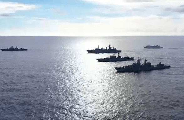 Росія вивела в Чорне та Середземне моря кораблі з “Калібрами”: скільки ракет мають носії