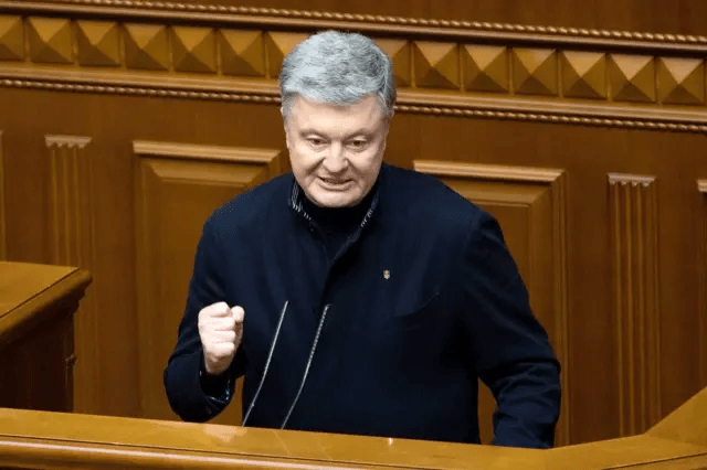 Порошенко вважає зміни в податковій системі руйнівними для всієї української економіки