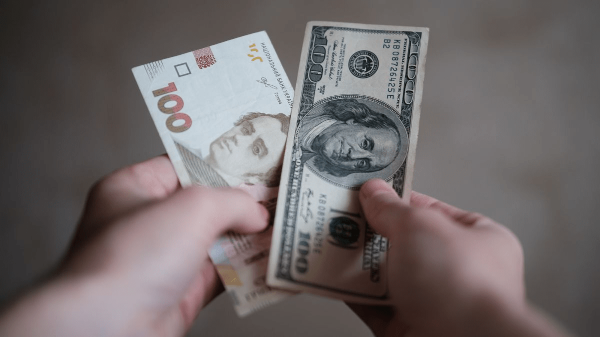 Курс долара в Україні істотно зміниться: чого чекати з понеділка ➤ Главное.net