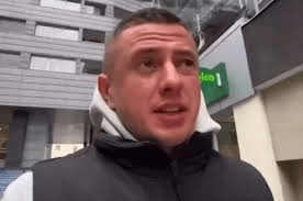 Черговий відомий блогер втік з України