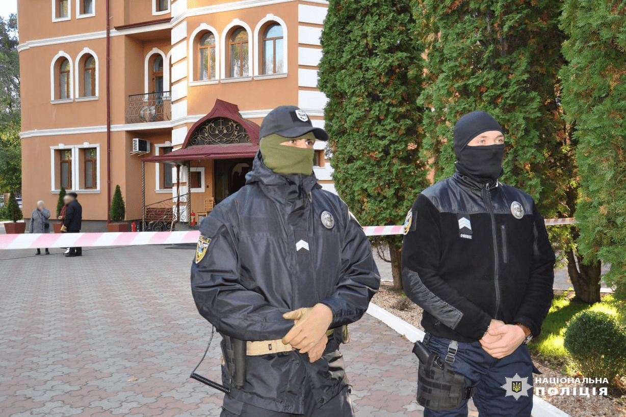 Скільки людей постраждало в сутичках біля собору в Черкасах: відповідь поліції (фото)