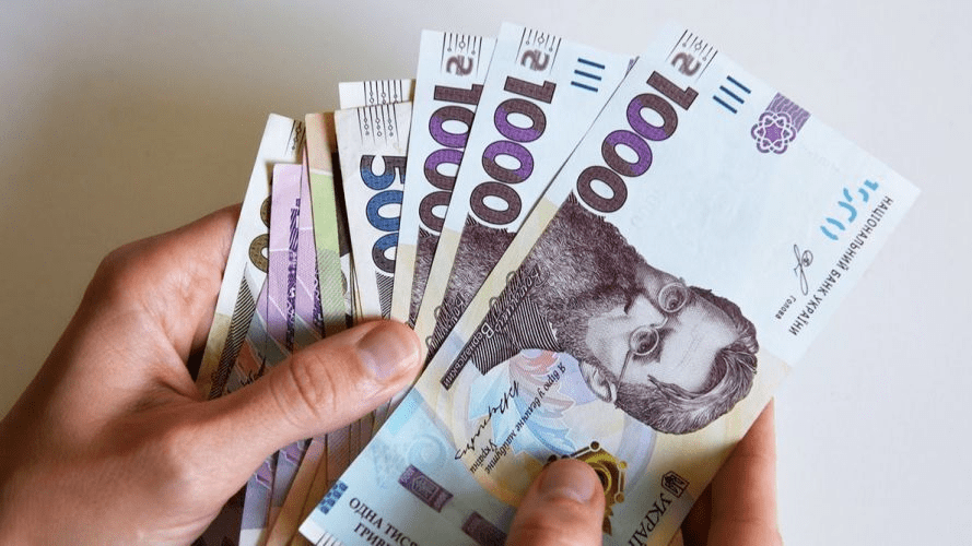 Українців можуть примусити сплачувати щорічні накопичувальні внески