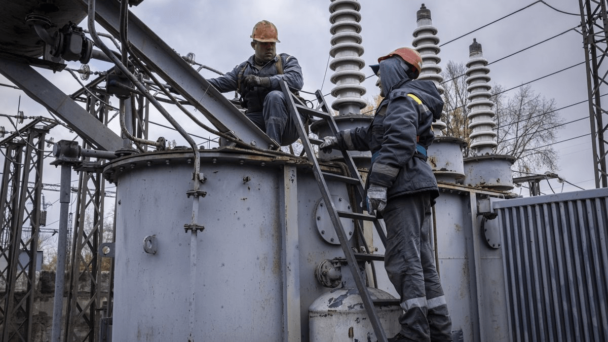 У двох областях України запроваджено аварійні графіки відключень