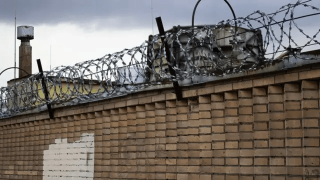 Росія готується відправити в Україну хворих на гепатит зеків