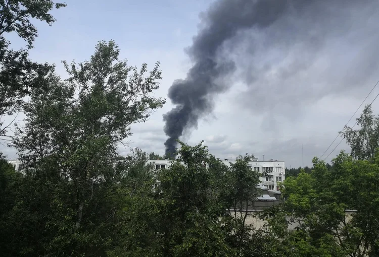 В Подмосковье произошел пожар на территории военного аэродрома: видео ➤ Prozoro.net.ua