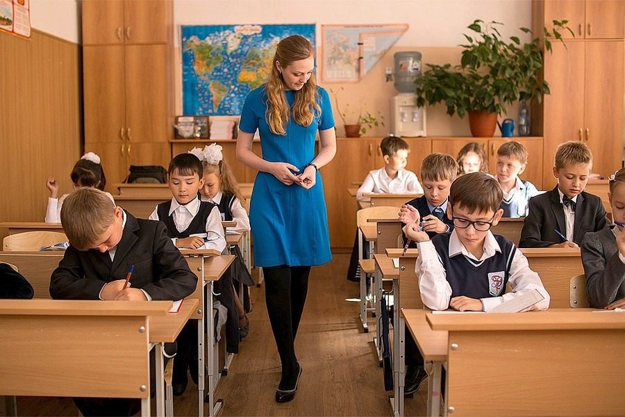 Вчителька української мови з Дніпра стала зіркою ТікТоку