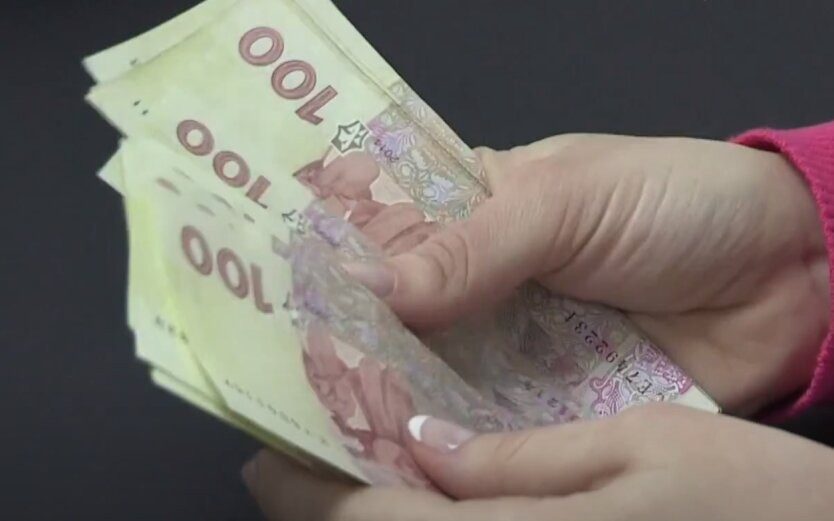 В Україні планують запровадити базову соціальну допомогу: що це
