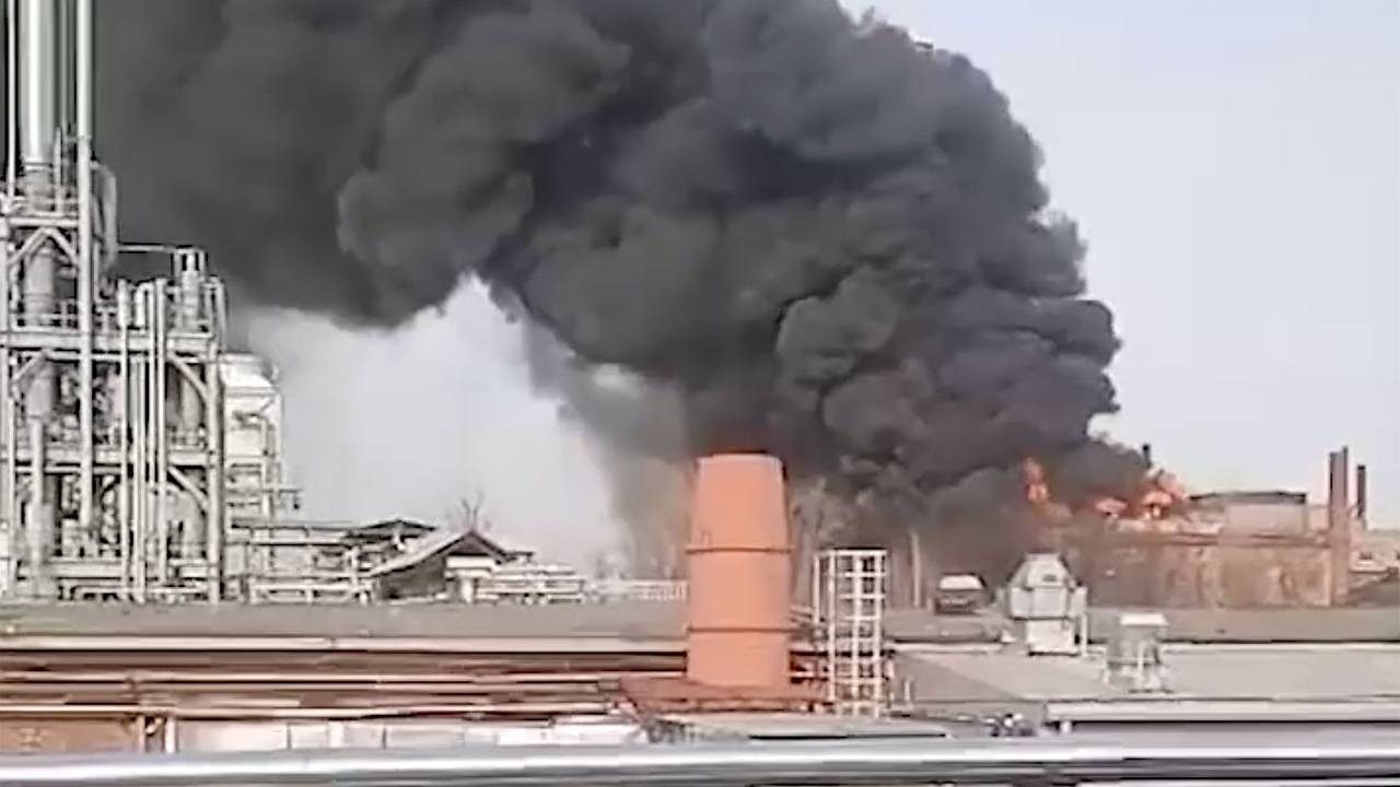 У Росії спалахнув завод “Електроізоліт” (відео)