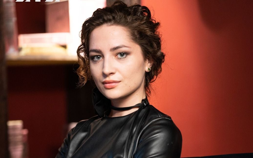 Відома акторка розповіла, як її чоловік вступив до лав ЗСУ  