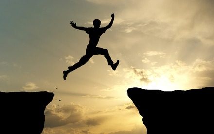 Листопад принесе непрості випробування деяким знакам зодіаку