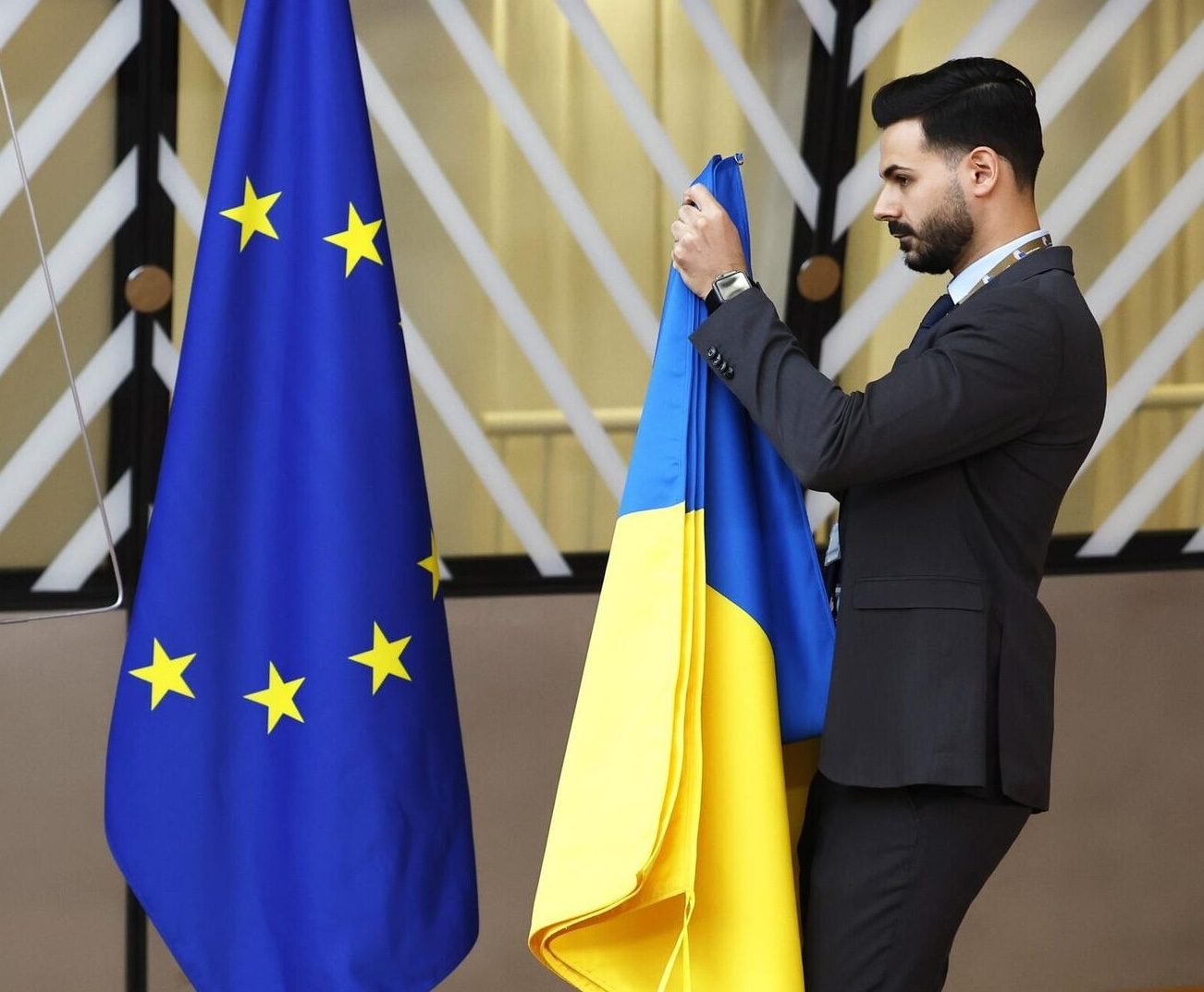 Єврокомісар назвав терміни, коли Україна може стати членом ЄС ➤ Prozoro.net.ua