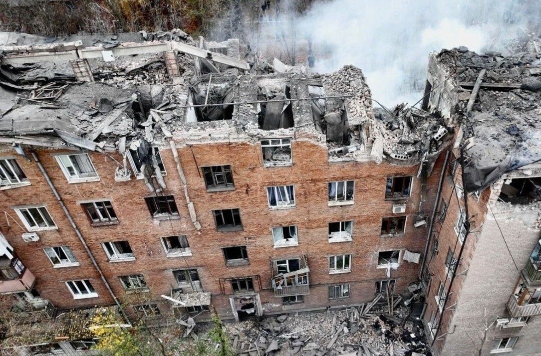 У Кривому Розі із завалів витягли тіла 3 дітей: вижив лише батько