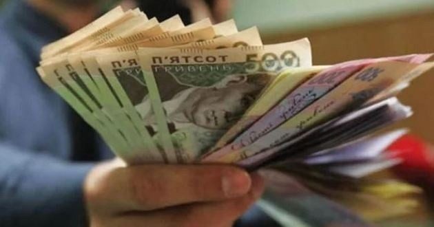 Українцям виплатять по 6500 грн “на зиму”: на що можна витратити