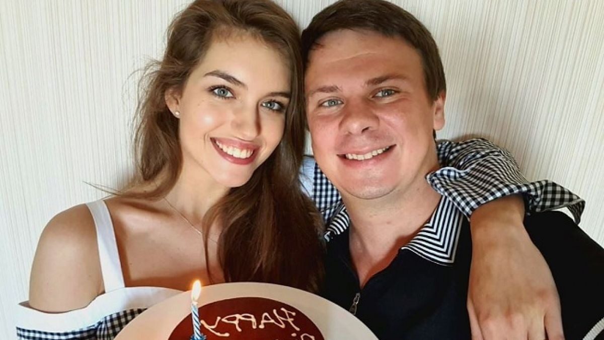 Тайный роман: этого вы не знали о 27-летней жене Комарова ➤ Prozoro.net.ua