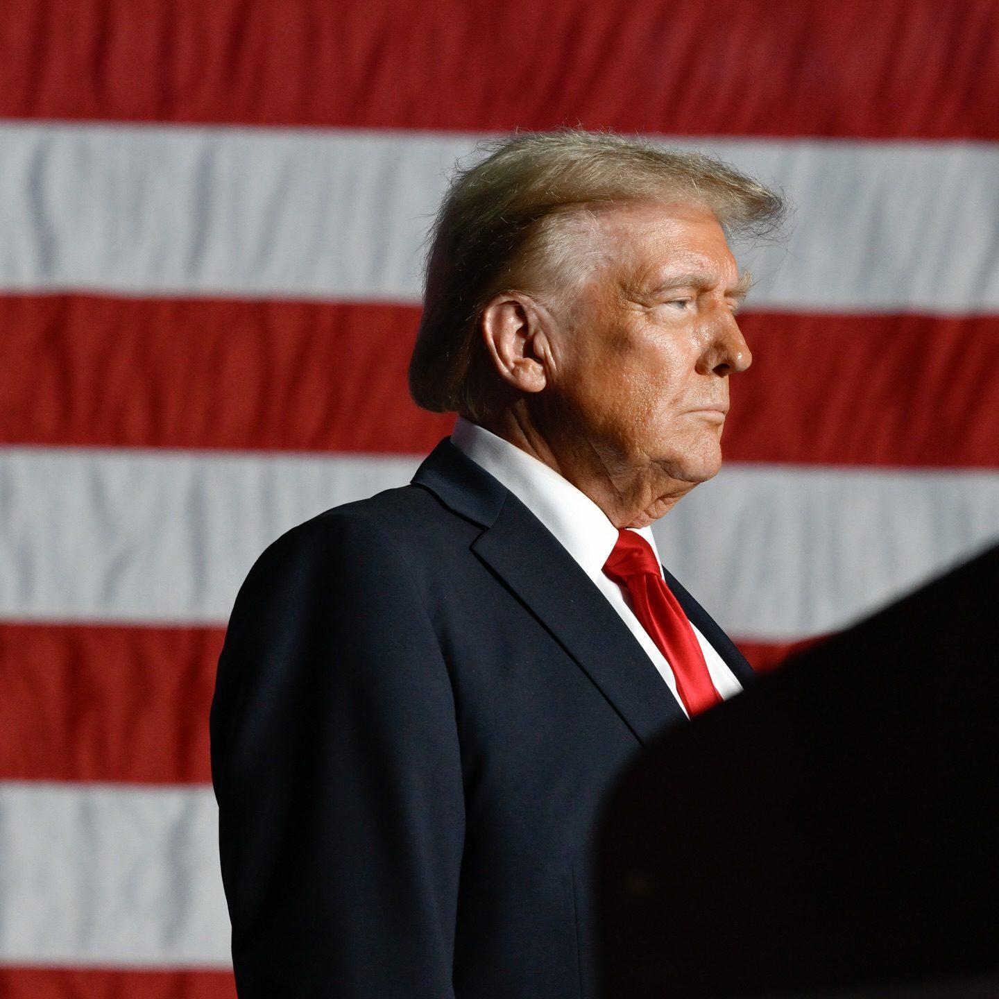 Путін “через знайомих” привітав Трампа з перемогою – ЗМІ