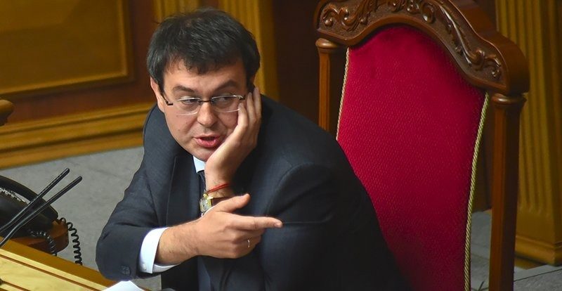 Сколько работников госорганов стали «инвалидами» во время войны