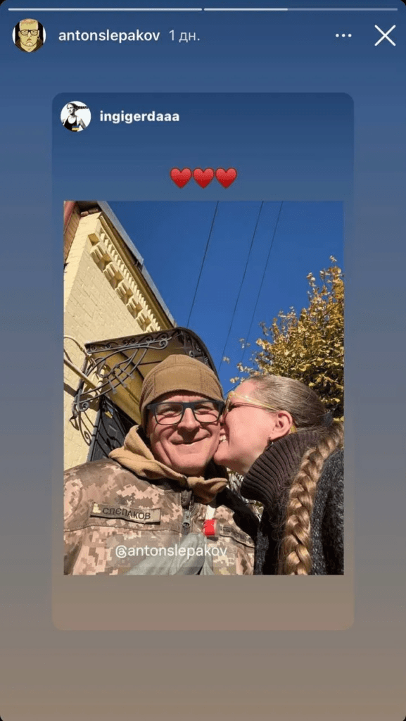 50-річний лідер відомого українського гурту доєднався до ЗСУ (фото) 4 50-річний лідер відомого українського гурту доєднався до ЗСУ (фото)