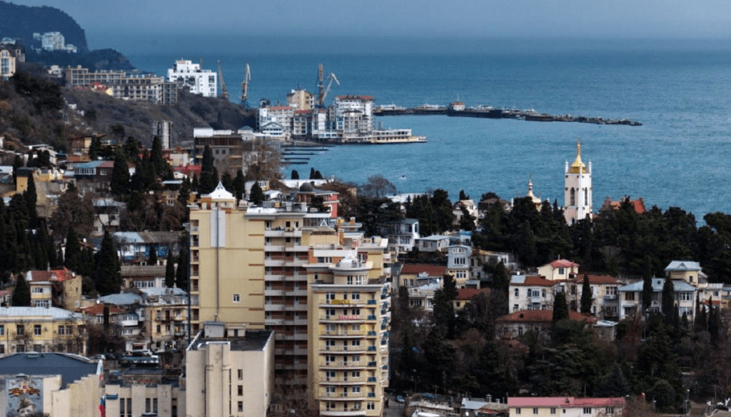 Росіяни активно позбавляються квартир в окупованому Криму 5 Росіяни активно позбавляються квартир в окупованому Криму