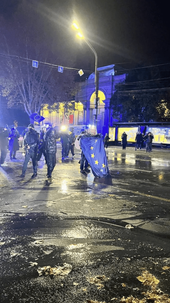 Побиті політики та журналісти: у Грузії силовики жорстоко розігнали мітинг за євроінтеграцію (фото, відео)
