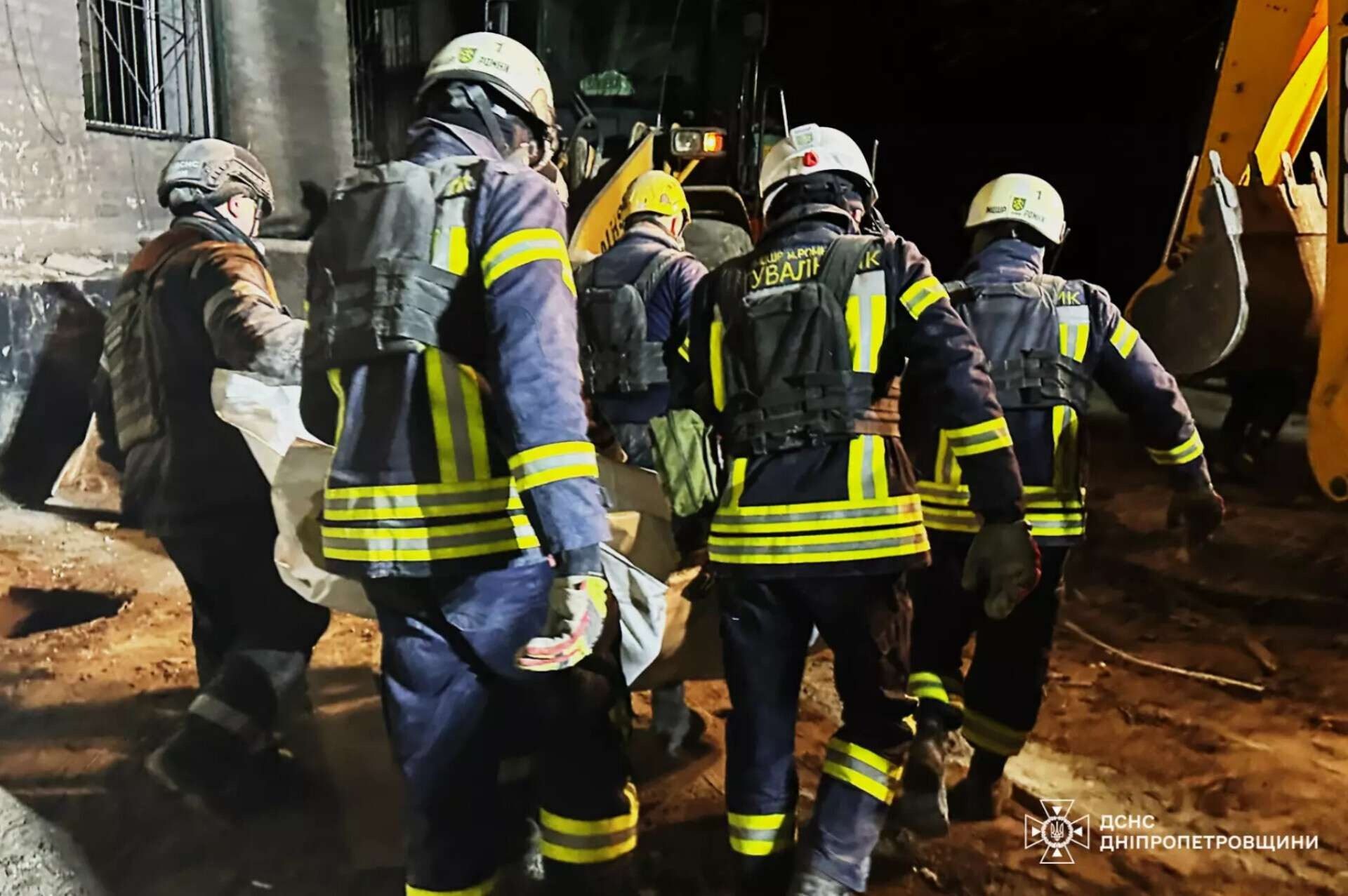 У Кривому Розі із завалів витягли тіла 3 дітей: вижив лише батько