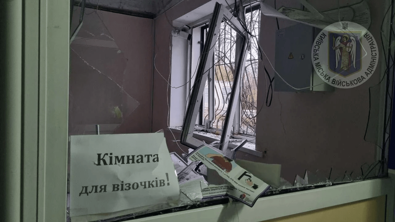 Київ зазнав руйнувань після нічної атаки (фото)