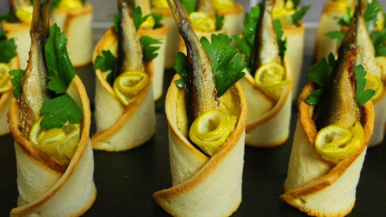 Вкуснее, чем просто бутерброды: элементарная закуска из шпротов