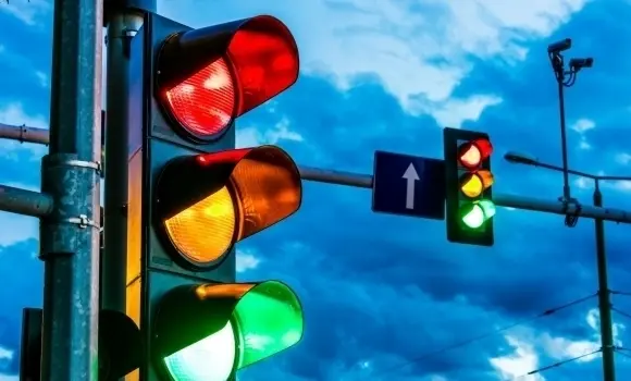 У поліції відповіли, чи будуть змінювати всі старі світлофори ➤ Prozoro.net.ua