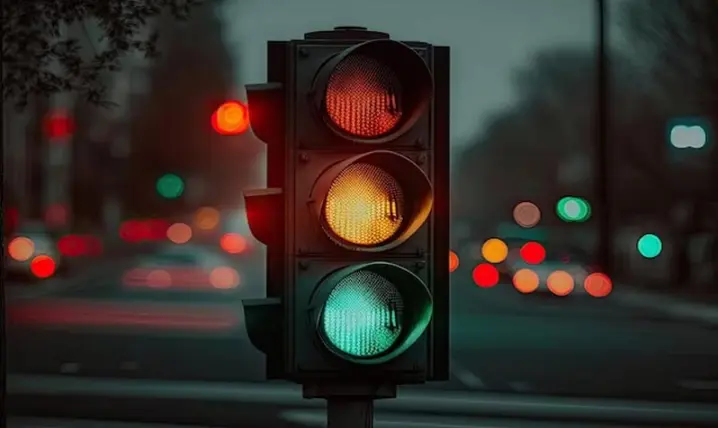 У поліції відповіли, чи будуть змінювати всі старі світлофори