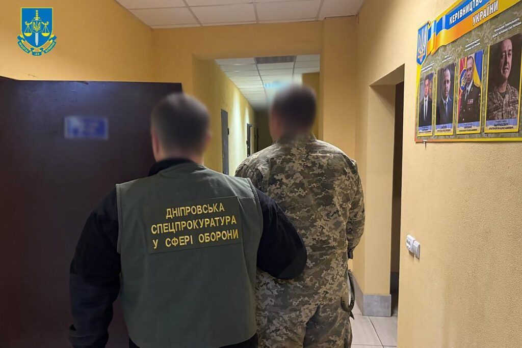 Змушував солдатів будувати котеджі: викрито командира військової частини 4 Змушував солдатів будувати котеджі: викрито командира військової частини