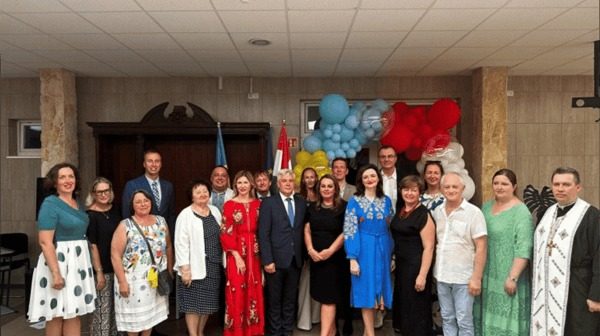 Зеленський відвідав державну українську школу у Будапешті