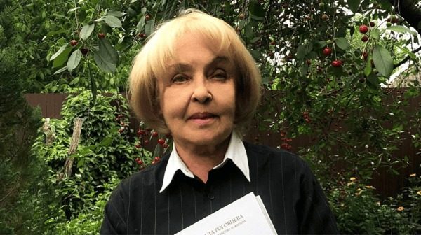 Роговцева после больницы — украинцам: не несите мне цветы