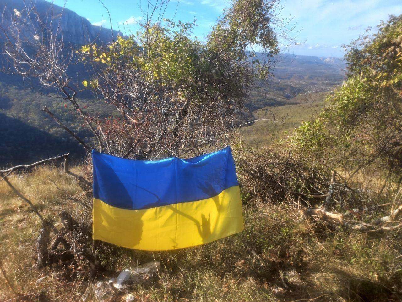 В оккупированном Крыму подняли флаг Украины: детали ➤ Prozoro.net.ua