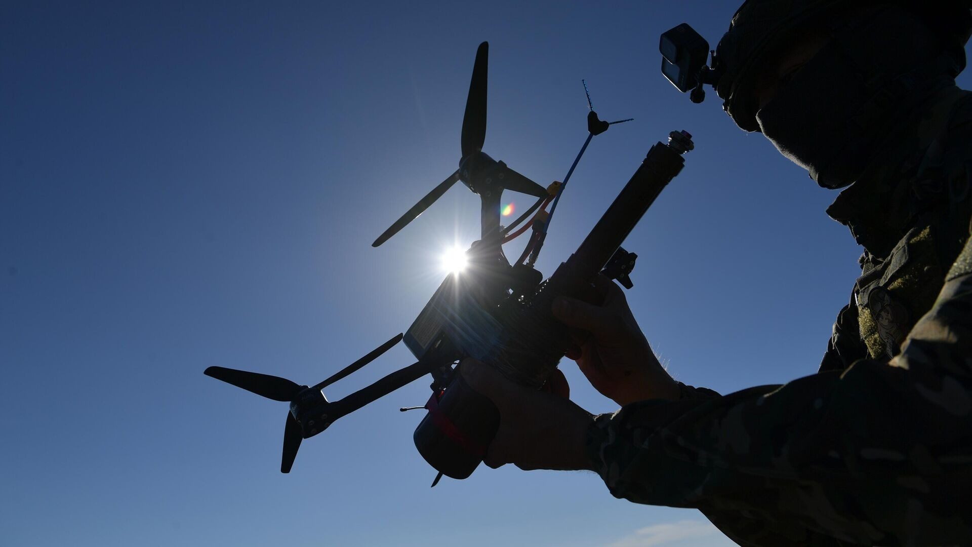 Військовий КНДР намагався зловити FPV-дрону рукою (смішне відео)