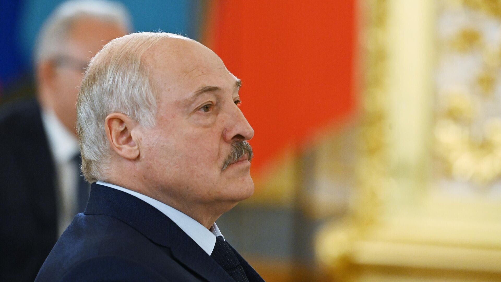 “Ми ж брати”: Лукашенко отримав персональну “червону кнопку”