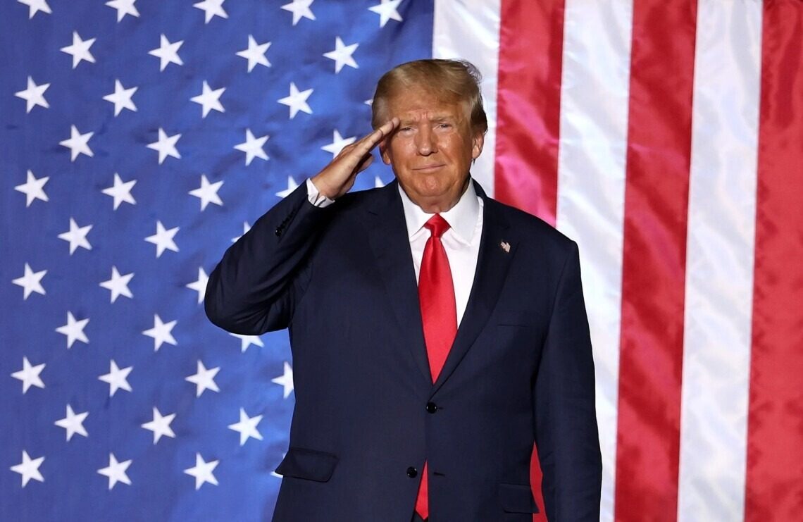 Трамп запропонував двом країнам увійти до складу США