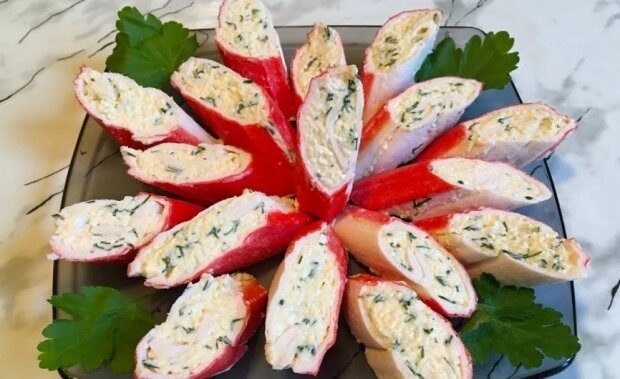 Так крабовые палочки вы еще не ели: рецепт аппетитной закуски