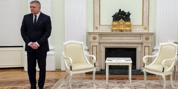 Візит Фіцо до Путіна: у Словаччині прем’єра назвали зрадником