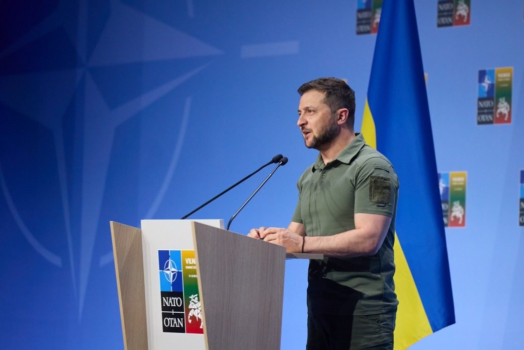 Зеленський сказав, що Києву пообіцяли замість членства в НАТО