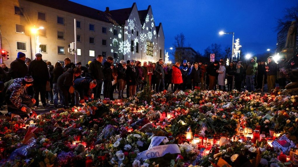На ярмарке в Германии теракт: очень много жертв и раненых (видео)