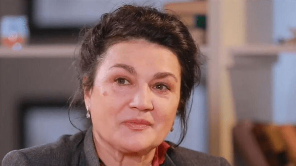 Ольга Сумська розповіла, чи вдалося їй відновити стосунки з рідною сестрою