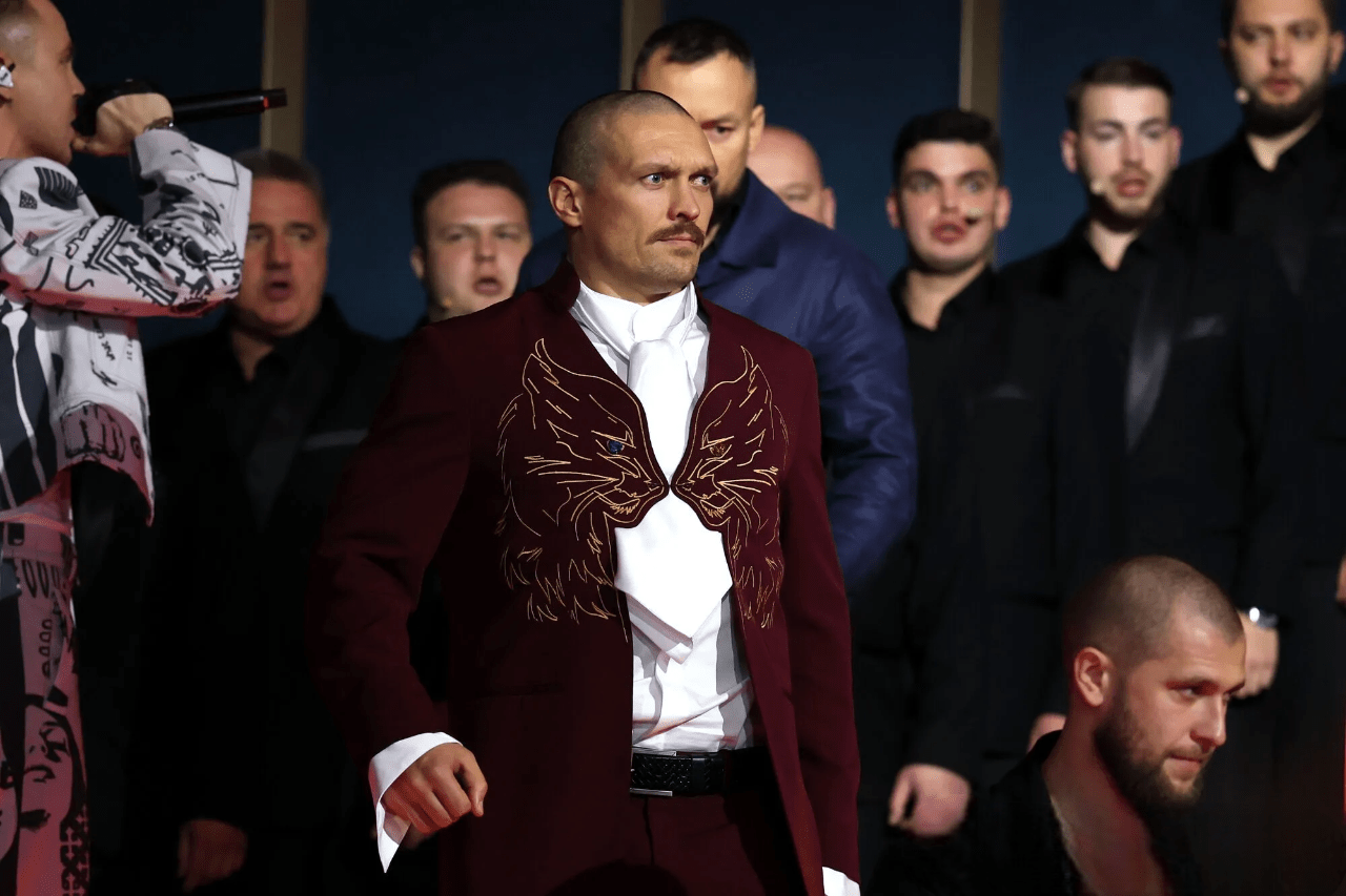 Артем Пивоваров влаштував видовищне шоу на битві поглядів Усика та Фʼюрі (відео)