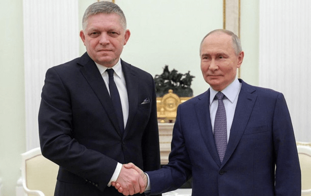 Поїздка Фіцо до Путіна: як на це відреагували у Словаччині