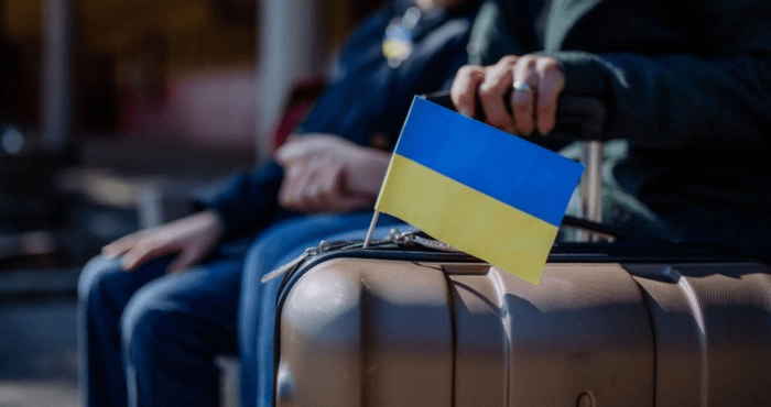 Українців будуть повертати з-за кордону: як це здійснюватимуть та чи можна це робити силоміць