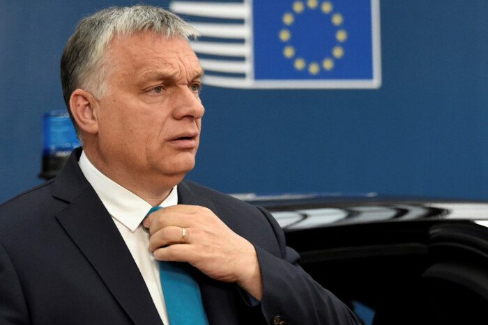 Орбану відмовили у розмові із Зеленським після контакту з Путіним — Сіярто