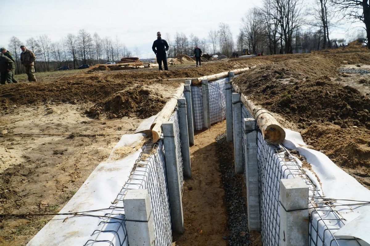 Сырский сказал 7 областям Украины строить фортификации в глубину