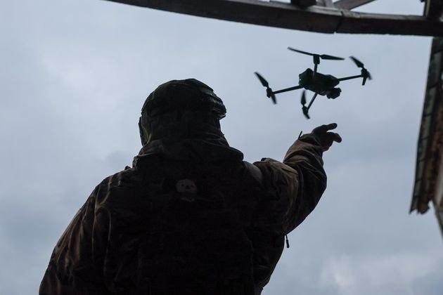 Військовий КНДР намагався зловити FPV-дрону рукою (смішне відео) ➤ Prozoro.net.ua