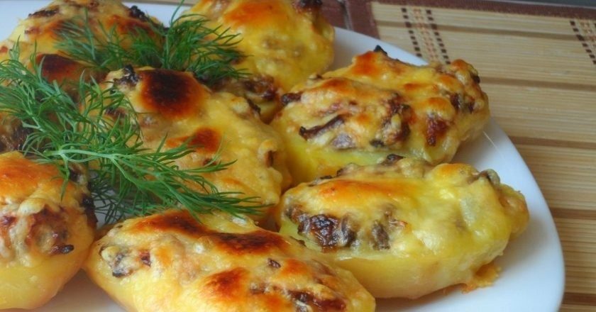 Фарширована картопля в духовці: рецепт